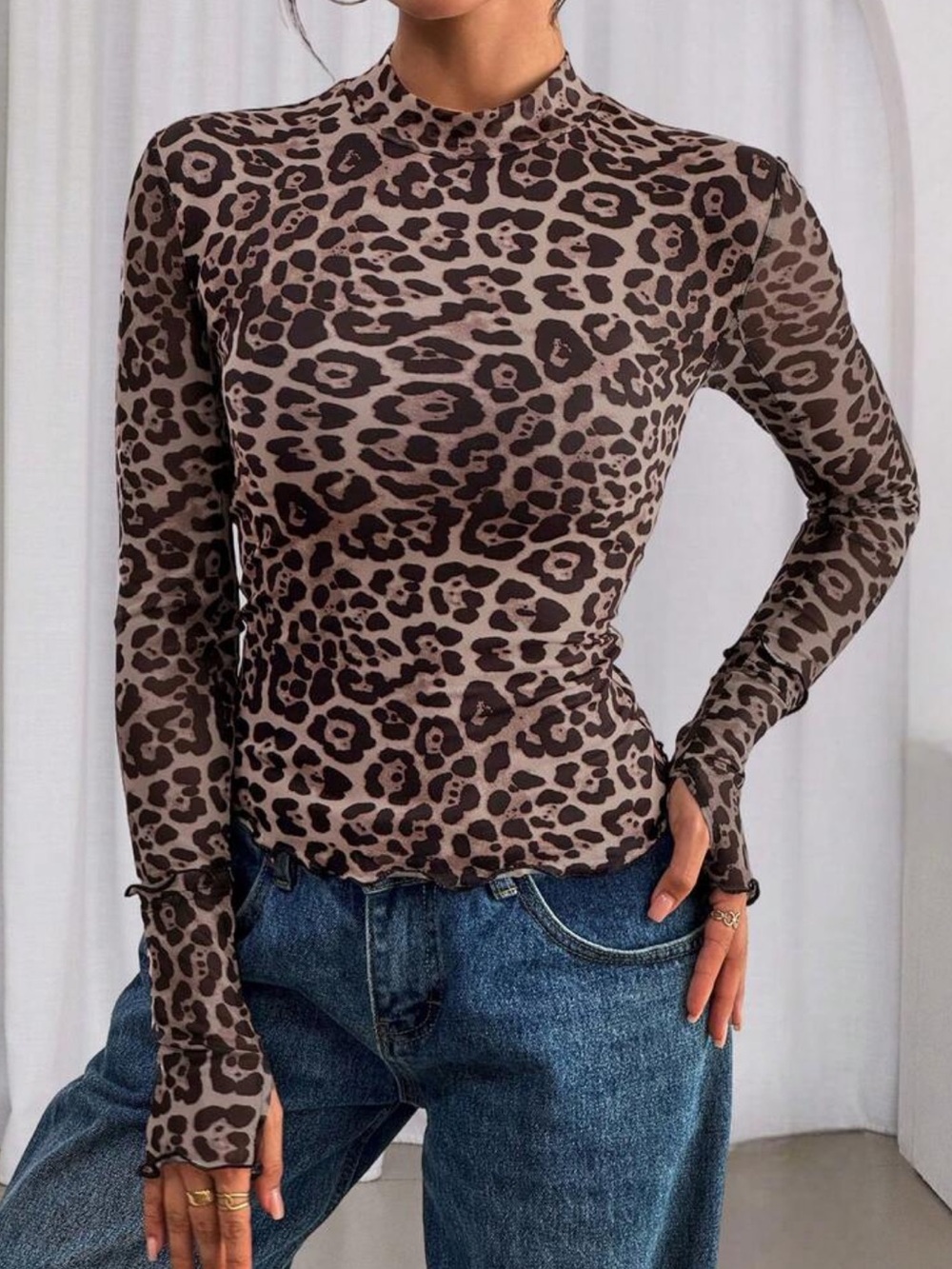 Leopard print fitted top